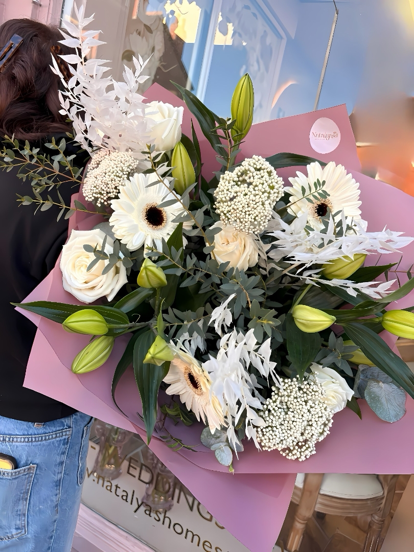 The Classic Mums Bouquet