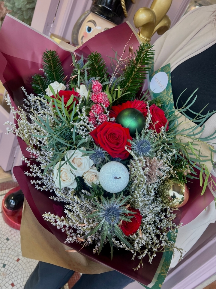 Classical Christmas Hand Tie Bouquet