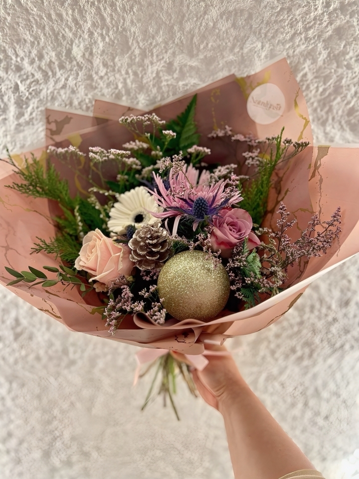 Pink Christmas Grab and Go